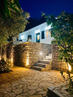Гостиница Isabella Paxos Holidays  Magazia